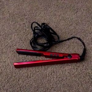 Alexis Pro by Marianna flat iron